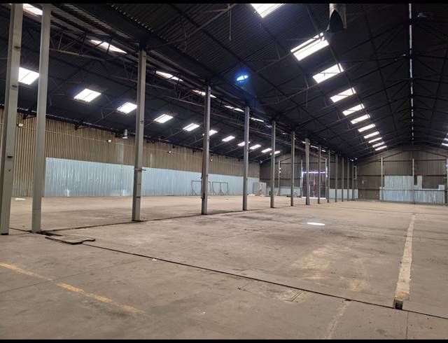 3,200M² WAREHOUSE TO LET IN GERMISTON SOUTH